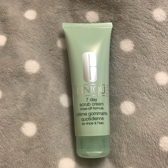 CLINIQUE 5 Piece Vacation Glow Essentials: Skin Care/Makeup Set-NWT - Picture 8 of 11